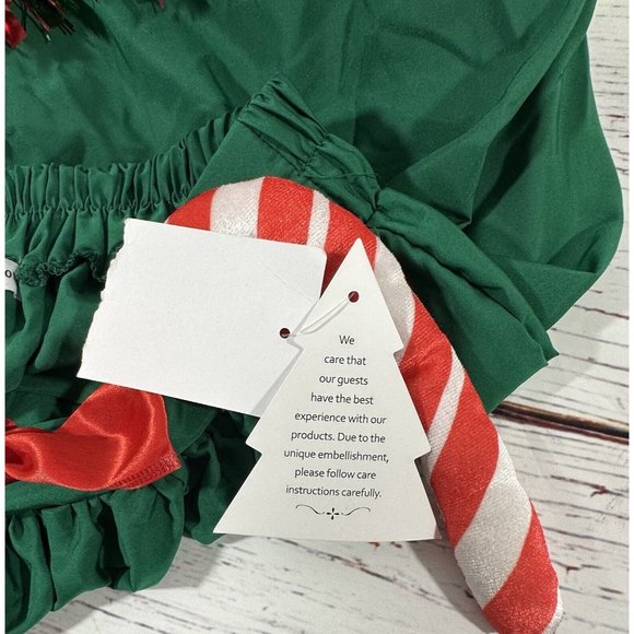 New Love & Let Love Candy Cane Skater Skirt Tinsel Trim Juniors Size XS Green - Picture 15 of 16